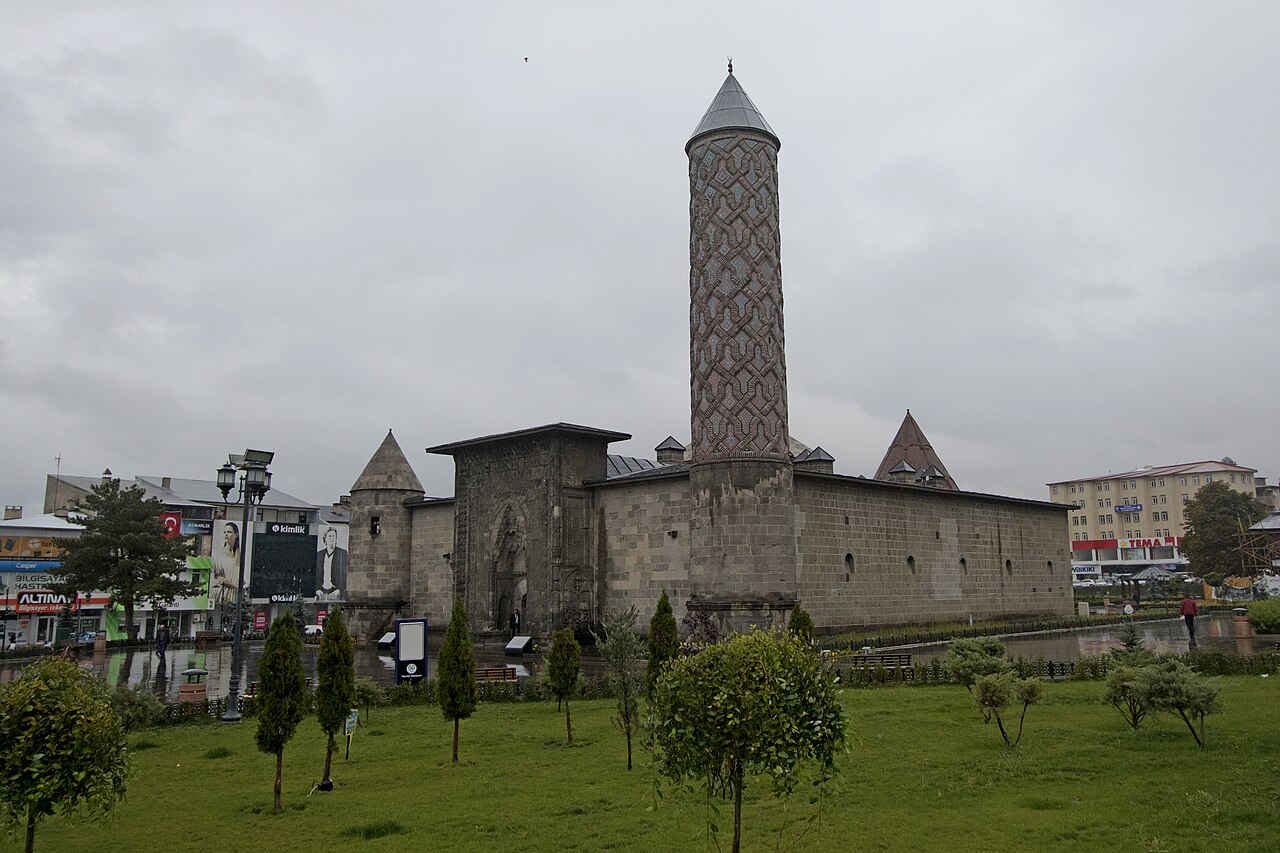 Yakutiye Medresesi: Erzurum'un 1310'dan Kalan Eseri